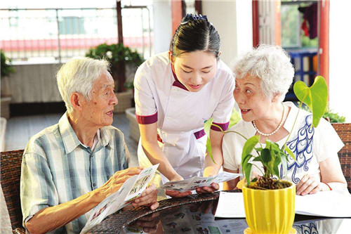 个人养老时代全面开启 如何选择“养老搭子”？