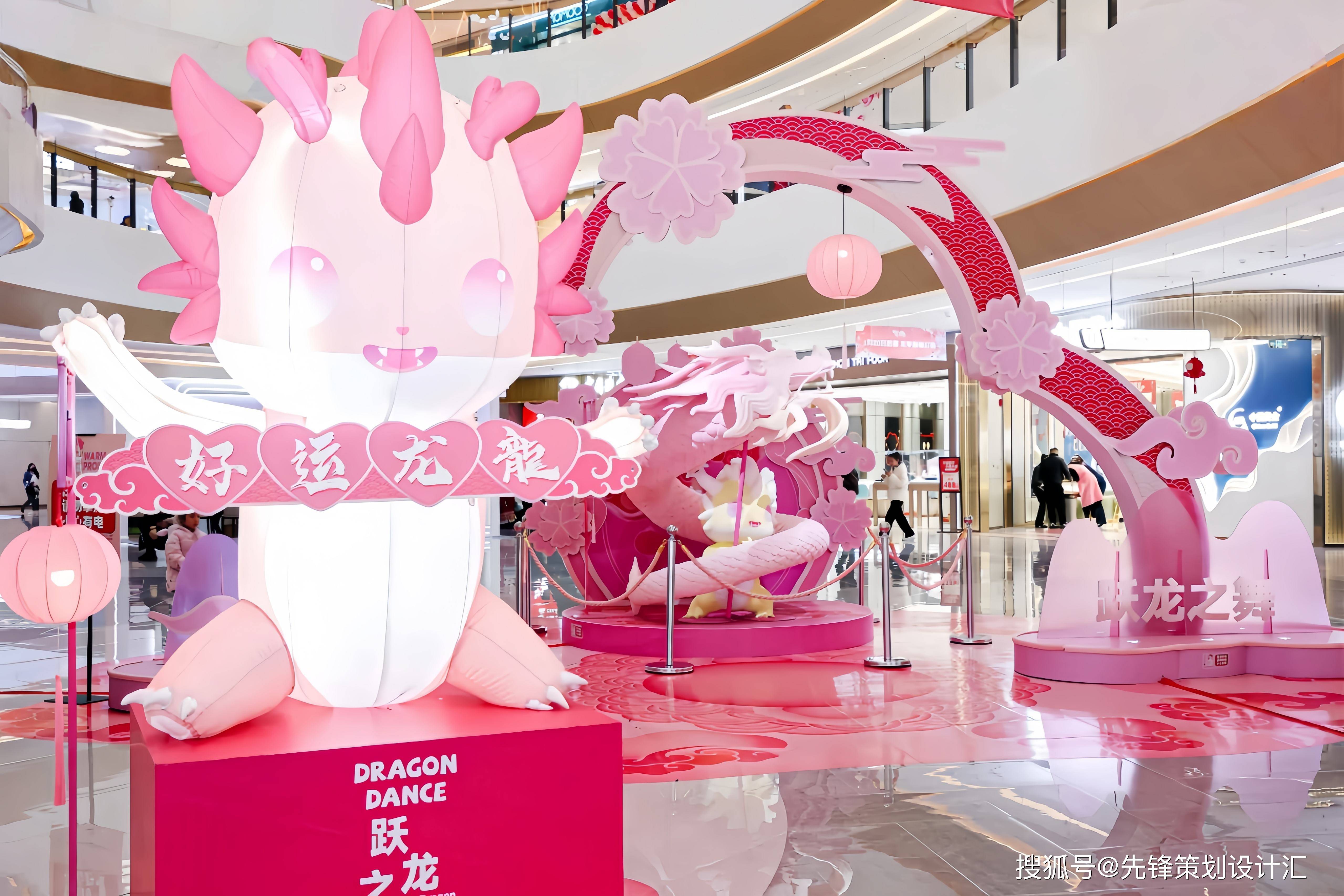 当机器人成为6S店专属VIP，赛博朋克街区还会远吗？