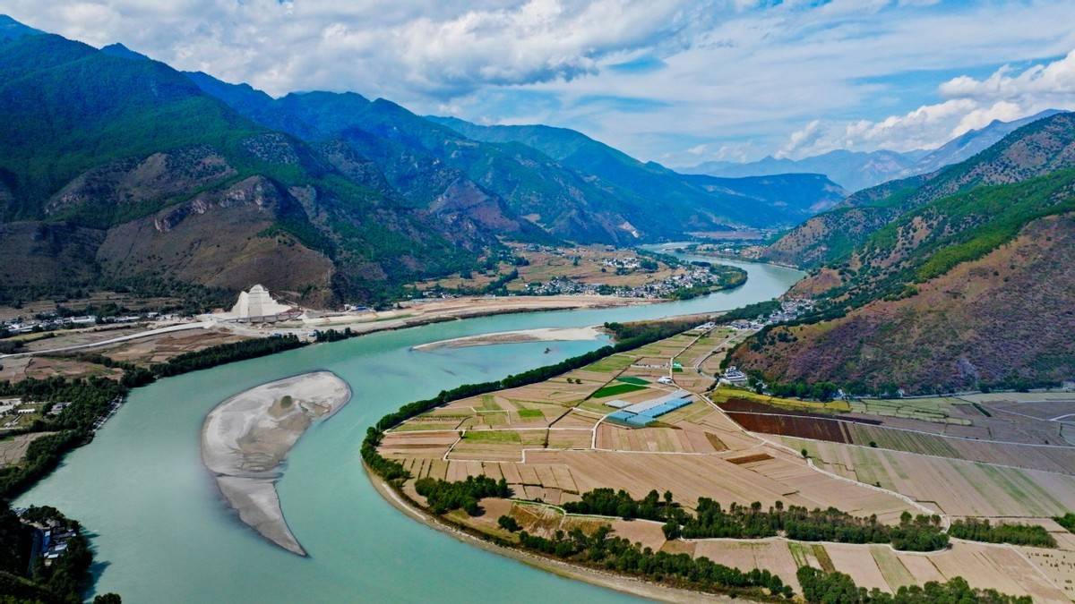 湖北首个江水源能源站：引长江水为城市“降温”