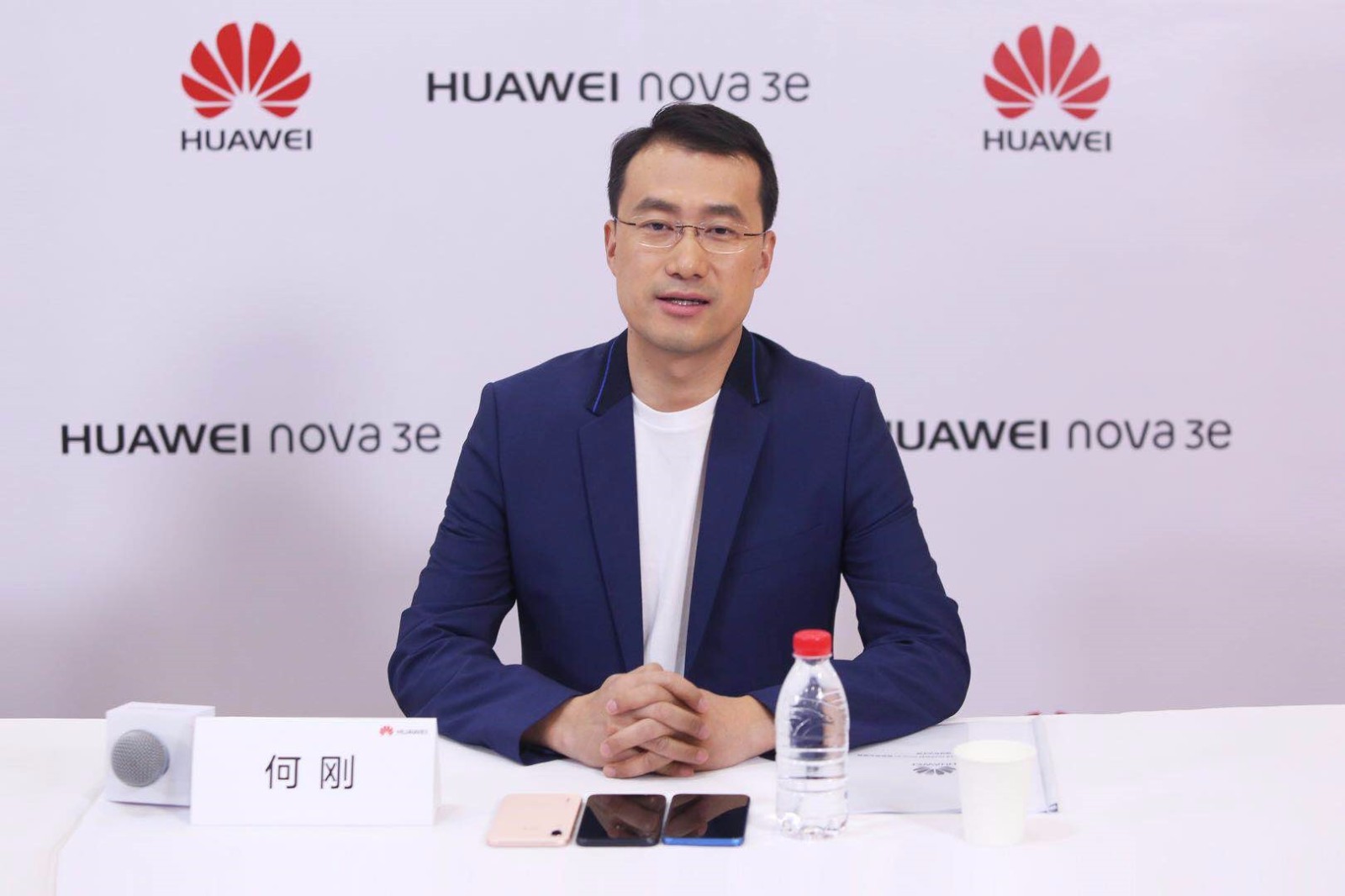 何刚出任华为董事